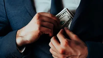 Embezzlement in the Workplace: Signs to Watch Out For