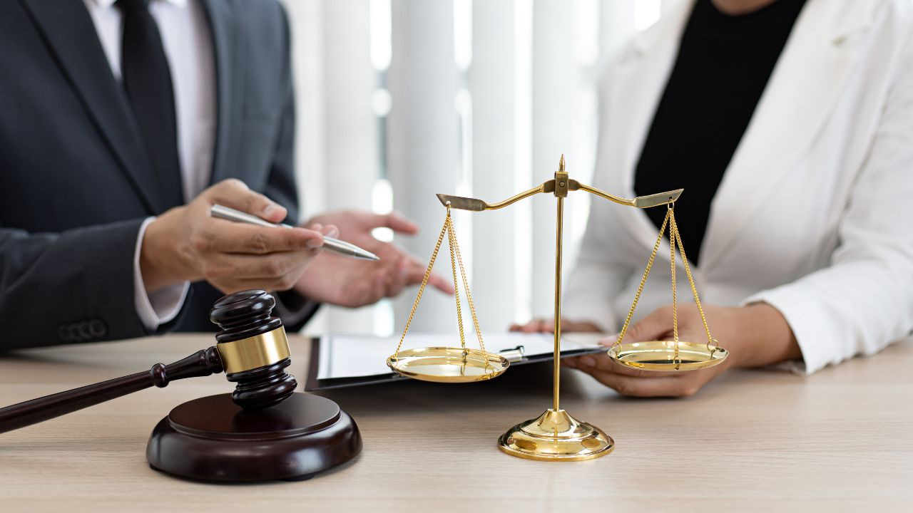 When Should You Contact an HOA Attorney in California?